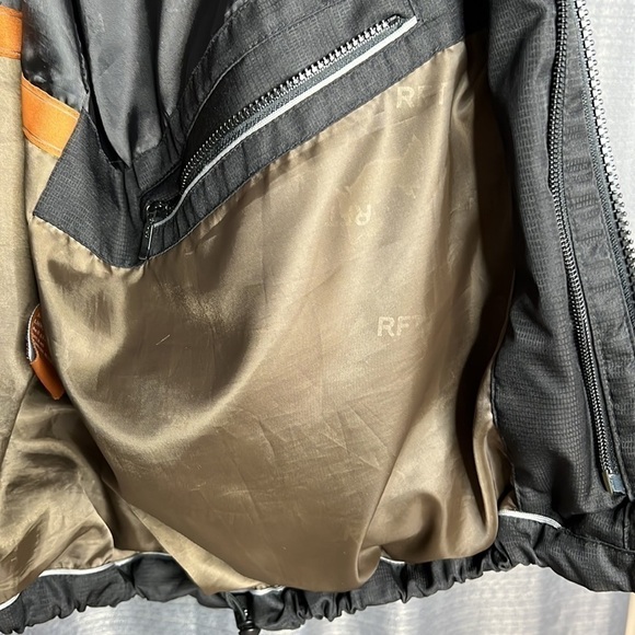 RFT RAINFOREST BLACK RAIN JACKET WITH ZIPPER FRONT - Picture 9 of 11